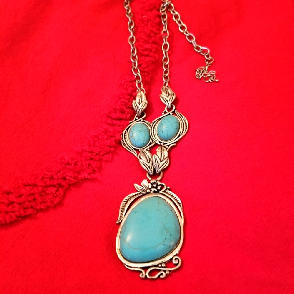 Lovely vintage necklace